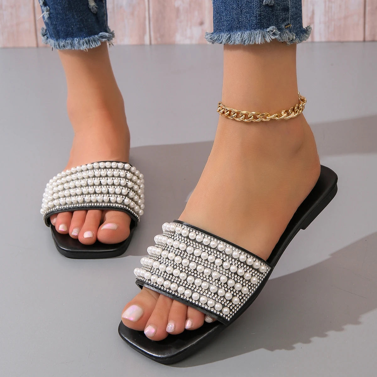 Gigi - Women's Stylish Flat Sandals Adorned with Faux Pearls and Rhinestones