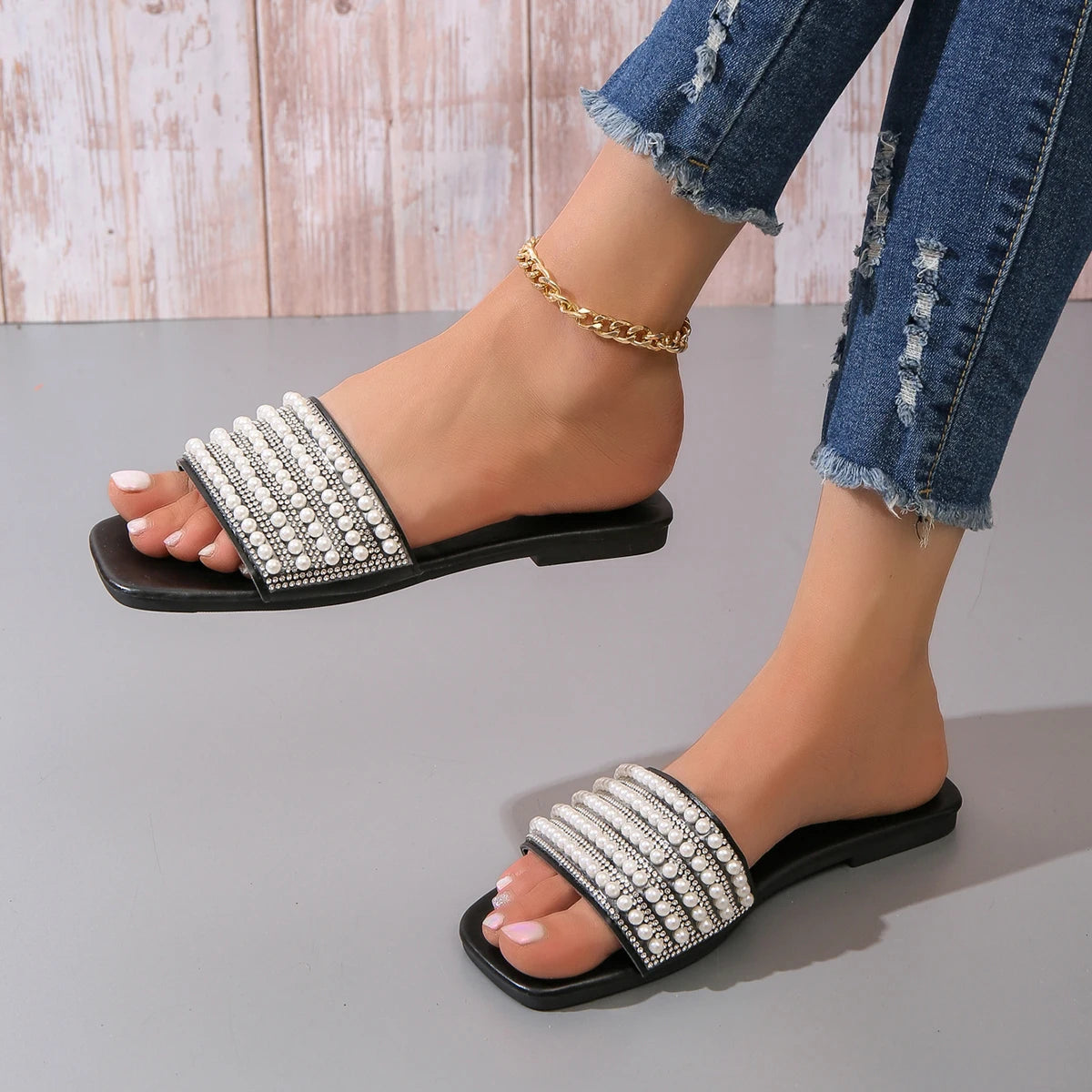 Gigi - Women's Stylish Flat Sandals Adorned with Faux Pearls and Rhinestones