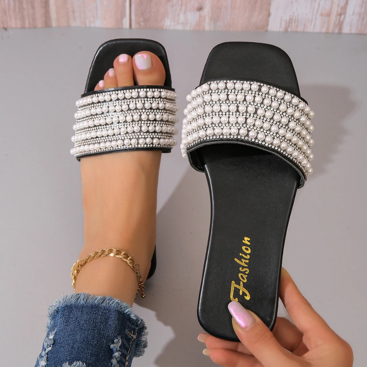 Gigi - Women's Stylish Flat Sandals Adorned with Faux Pearls and Rhinestones